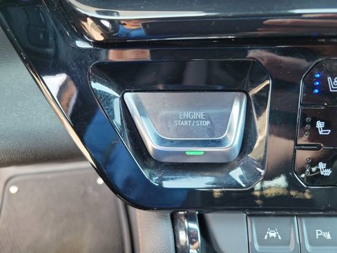 Used 2024 GMC Sierra 1500 AT4 w/ Technology Package image 21