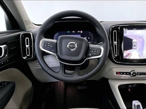 New 2026 Volvo XC40 B5 Ultra w/ Protection Package Premier AWD/4WD image 11