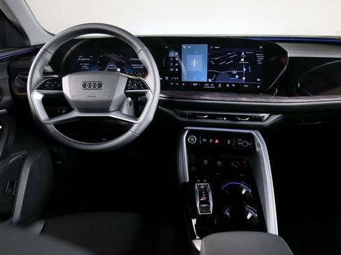 Certified 2025 Audi Q5 Premium w/ Convenience Package AWD/4WD image 12