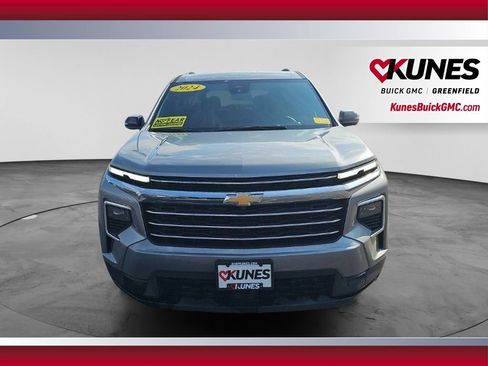 Used 2024 Chevrolet Traverse LT AWD/4WD image 12