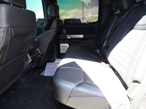 Used 2026 Ford F450 Platinum w/ FX4 Off-Road Package AWD/4WD image 16