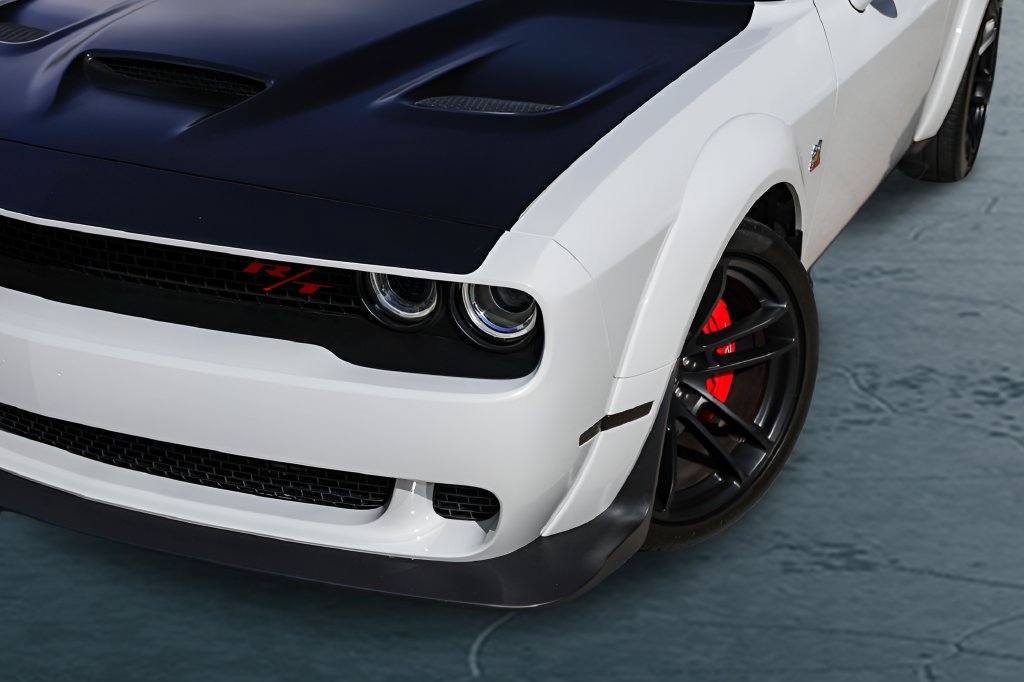 Used 2022 Dodge Challenger R/T Scat Pack RWD image 2