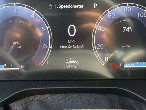 Used 2024 Jeep Grand Cherokee L Limited AWD/4WD image 9