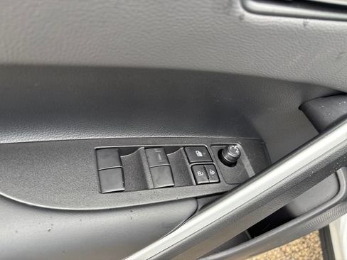 New 2026 Toyota Corolla Cross XLE w/ Convenience Package FWD image 28