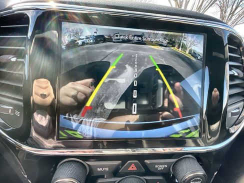 Used 2022 Jeep Grand Cherokee Limited w/ Trailer Tow Group IV image 15