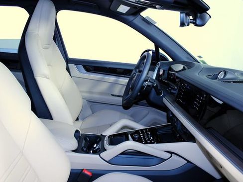 New 2026 Porsche Cayenne S AWD/4WD image 29