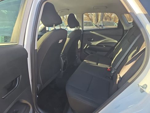 Used 2025 Hyundai Kona SEL image 9