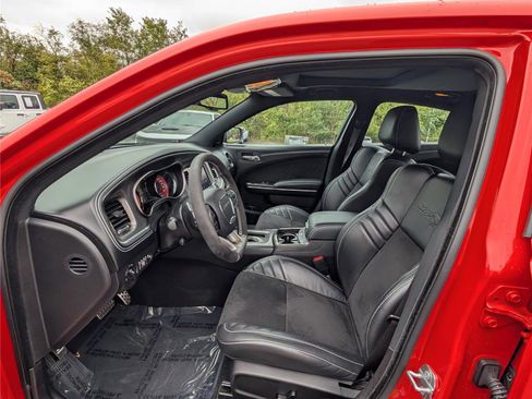 Used 2022 Dodge Charger SRT Hellcat w/ Harman/Kardon Audio Group image 19