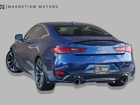 Used 2019 INFINITI Q60 3.0t Luxe w/ Cargo Package RWD image 8