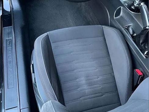 Used 2016 Ford Mustang Coupe RWD image 10