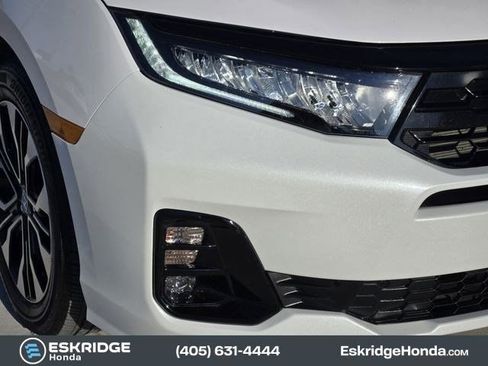 Used 2025 Honda Odyssey Elite image 9