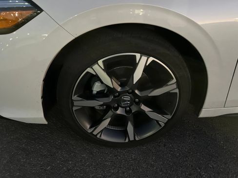 Used 2025 Honda Civic Sport Touring image 10