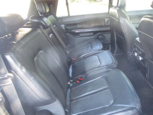 Used 2019 Ford Expedition Max Limited image 24