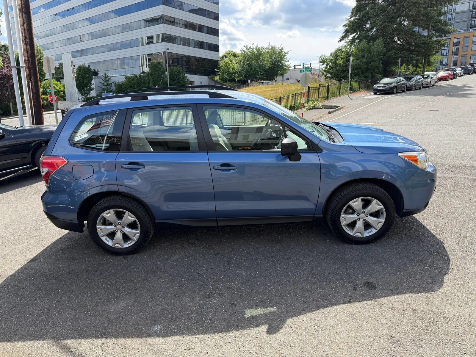 Used 2016 Subaru Forester 2.5i w/ Alloy Wheel Package AWD/4WD image 5