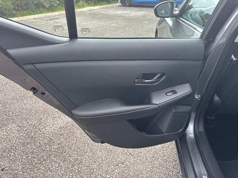 Used 2025 Nissan Sentra S FWD image 14