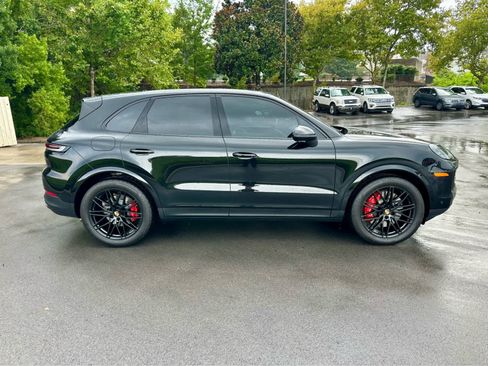 Used 2026 Porsche Cayenne S AWD/4WD image 4