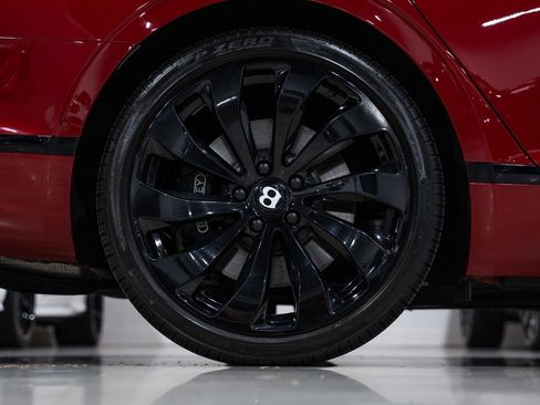 Used 2022 Bentley Flying Spur V8 image 55