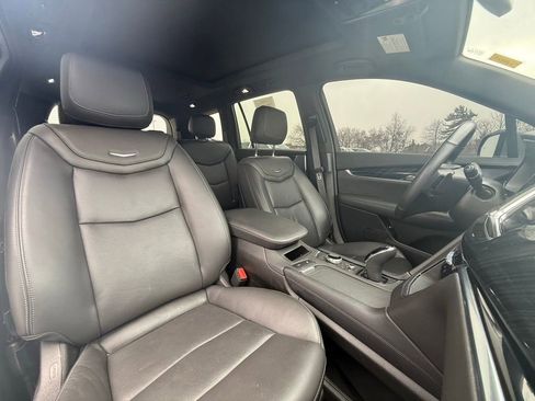 Certified 2024 Cadillac XT6 Premium Luxury w/ LPO, Floor Liner Package image 31