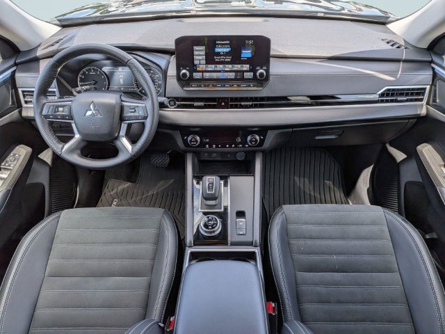 Used 2024 Mitsubishi Outlander SE AWD/4WD image 14