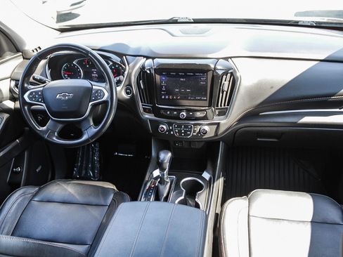 Used 2021 Chevrolet Traverse RS FWD image 12