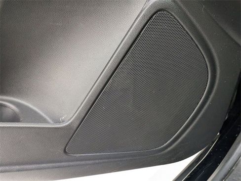 Used 2017 Chevrolet Colorado LT w/ Midnight Edition image 13