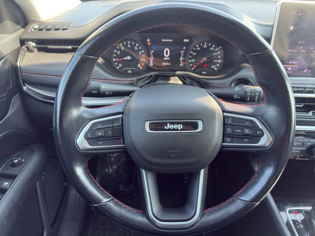 Used 2022 Jeep Compass Trailhawk w/ Trailhawk Convenience Group AWD/4WD image 11