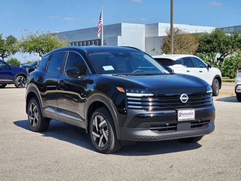 New 2026 Nissan Kicks SV image 2