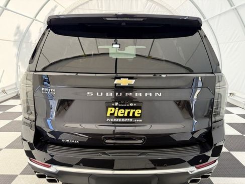 New 2025 Chevrolet Suburban High Country image 3