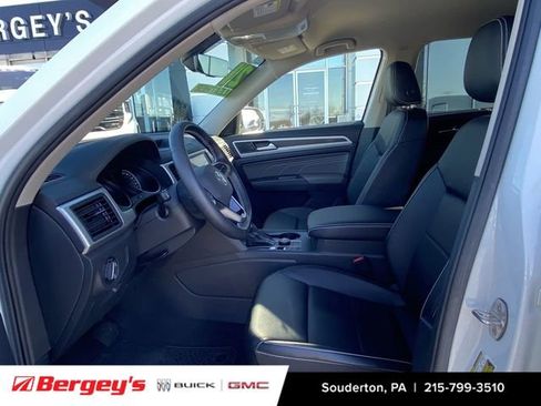 Used 2021 Volkswagen Atlas SE image 22