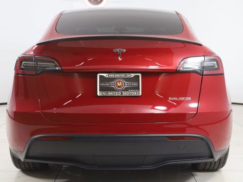 Used 2023 Tesla Model Y Performance image 46