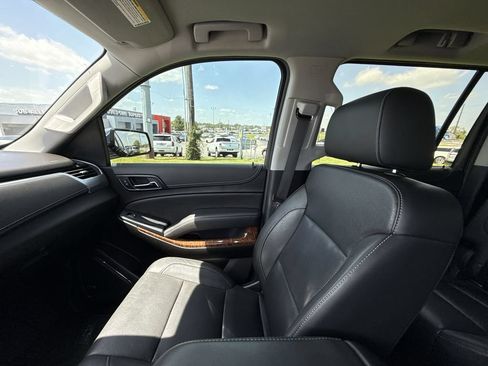Used 2020 Chevrolet Suburban Premier AWD/4WD image 26