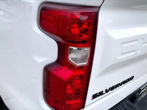 Used 2022 Chevrolet Silverado 1500 W/T RWD image 26
