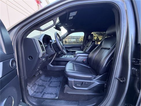 Used 2020 Ford Expedition Max XLT w/ Equipment Group 202A image 11