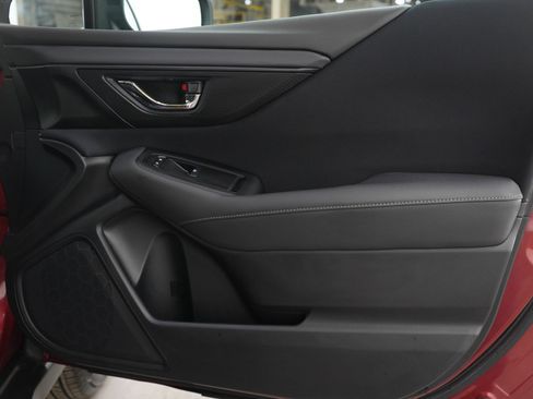 Used 2022 Subaru Outback Premium image 9