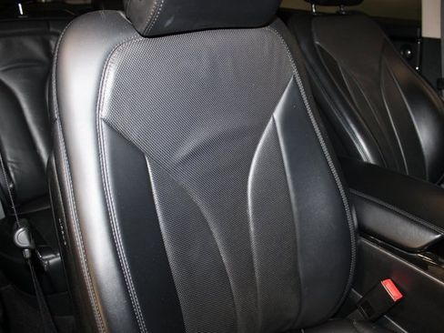 Used 2021 Lincoln Nautilus Reserve image 25