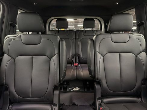 New 2026 Jeep Grand Cherokee L Limited RWD image 21