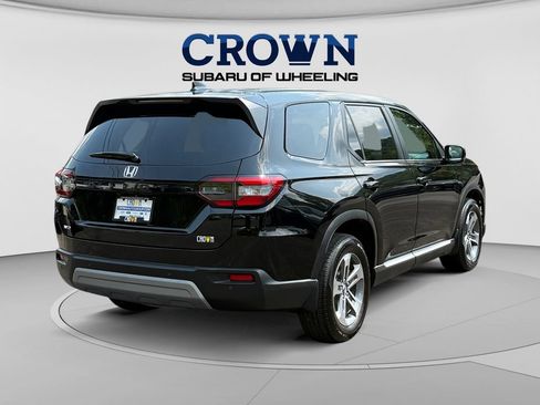 Used 2025 Honda Pilot EX-L image 3