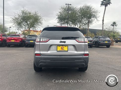 Used 2020 Jeep Cherokee Latitude Plus image 6