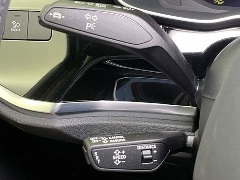 New 2025 Audi Q3 2.0T Premium image 39