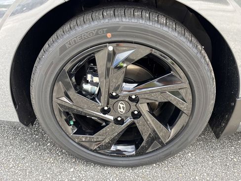 New 2026 Hyundai Elantra SEL Sport Premium image 9