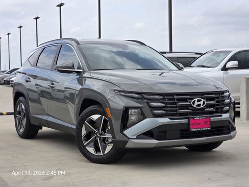 Certified 2025 Hyundai Tucson SEL FWD image 3