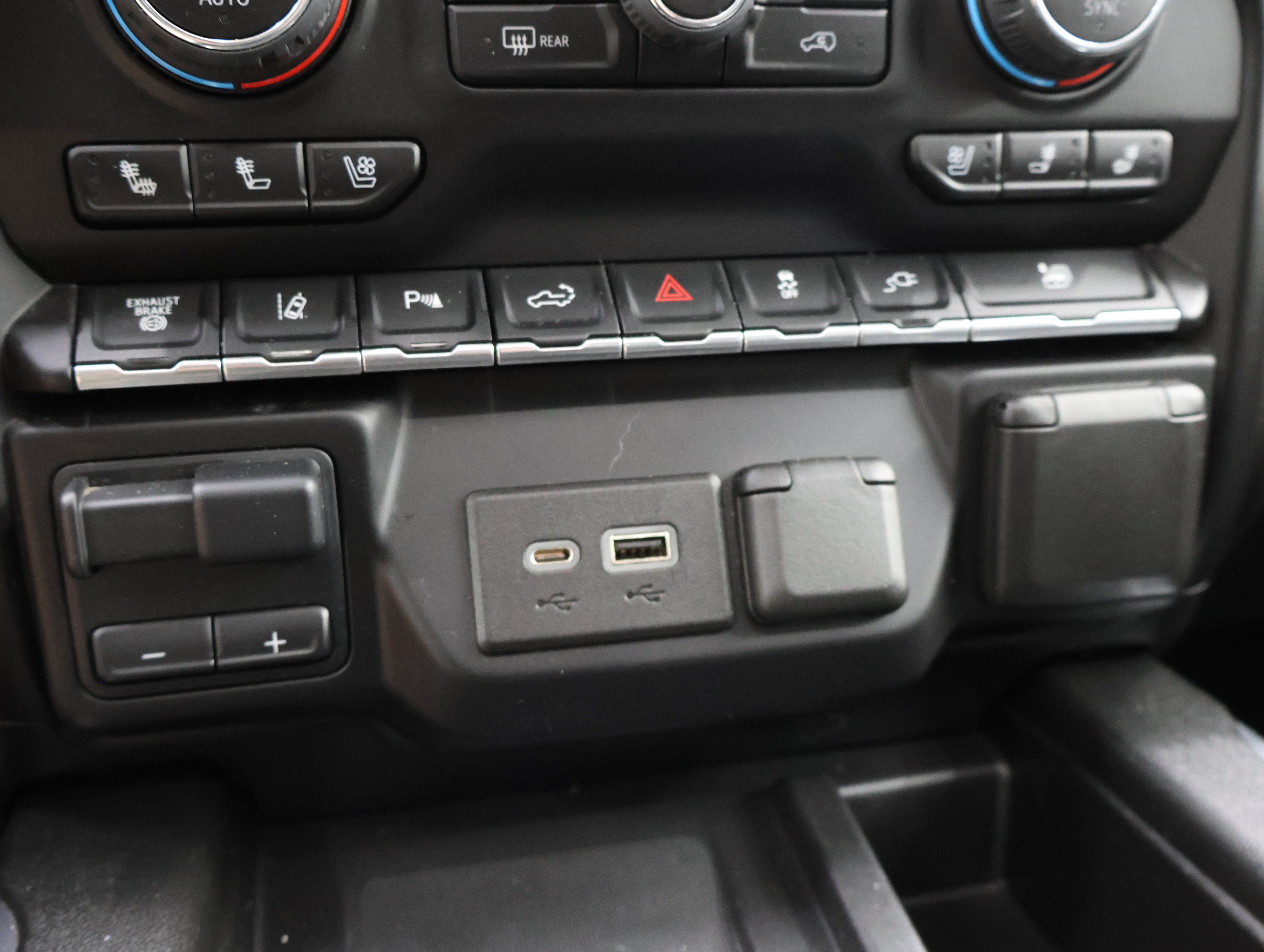 Used 2022 Chevrolet Silverado 3500 High Country w/ Snow Plow Prep/Camper Package AWD/4WD image 57