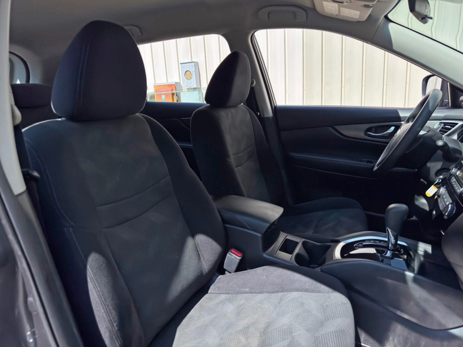 Used 2015 Nissan Rogue S AWD/4WD image 31