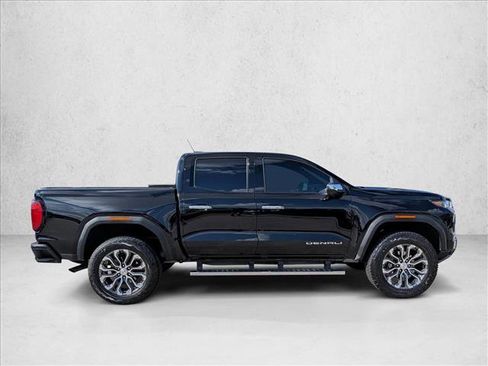 Used 2024 GMC Canyon Denali image 5