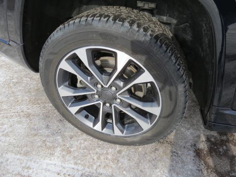 Used 2024 Jeep Grand Cherokee L Overland w/ Trailer Tow Package image 8