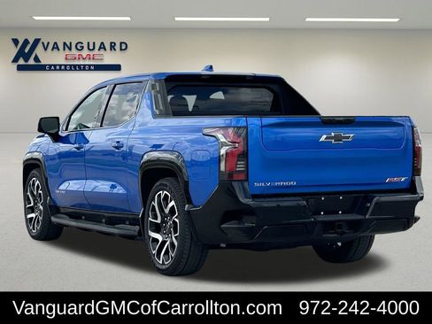 Used 2025 Chevrolet Silverado EV RST image 7