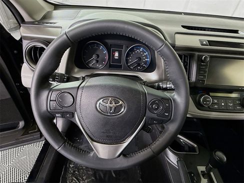 Certified 2017 Toyota RAV4 XLE image 21