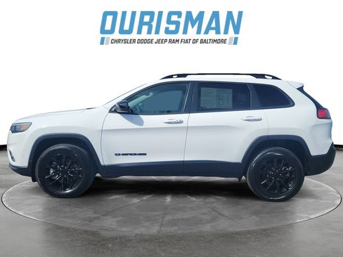 Used 2023 Jeep Cherokee Altitude Lux AWD/4WD image 3