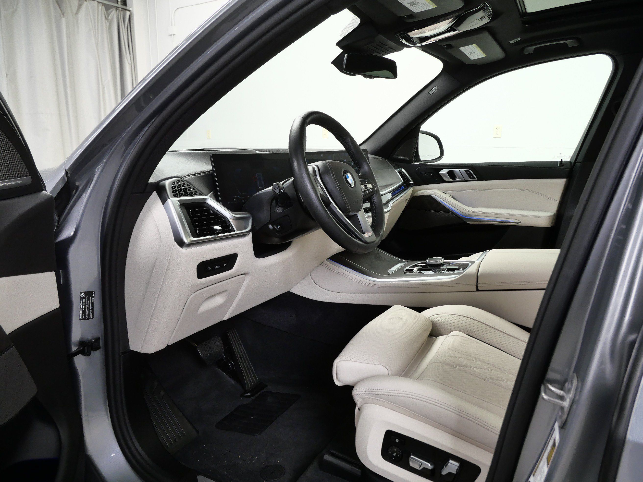 Used 2026 BMW X5 xDrive40i AWD/4WD image 14