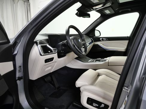 Used 2026 BMW X5 xDrive40i AWD/4WD image 14